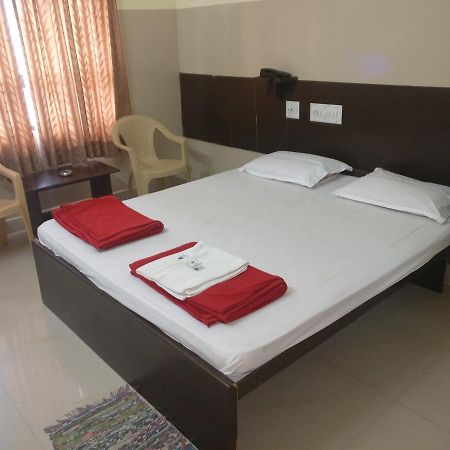 Subhadra Comforts Hotel ชิโมกา ภายนอก รูปภาพ