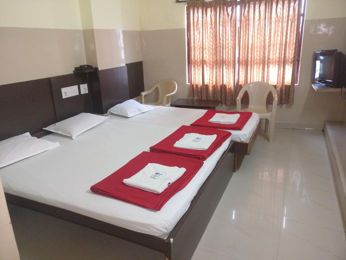 Subhadra Comforts Hotel ชิโมกา ภายนอก รูปภาพ