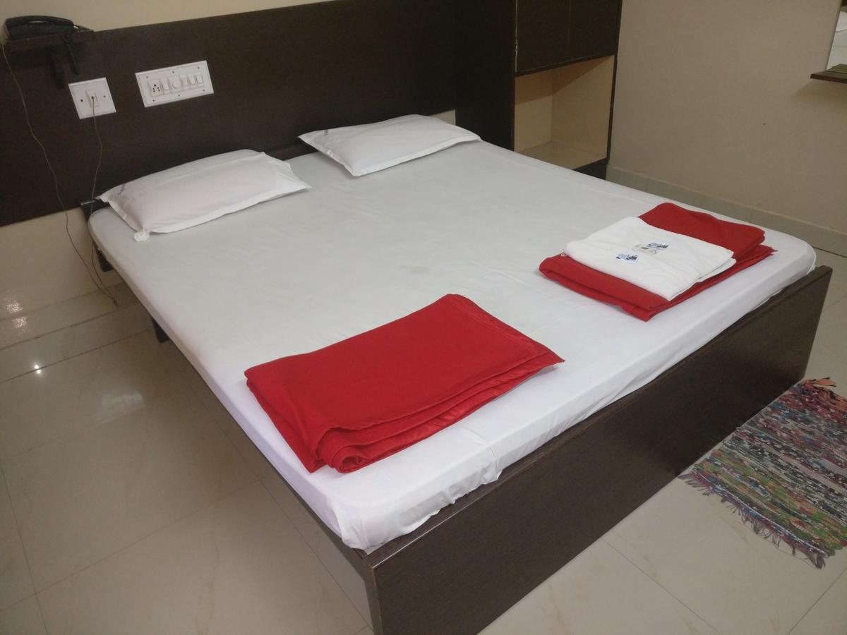 Subhadra Comforts Hotel ชิโมกา ภายนอก รูปภาพ