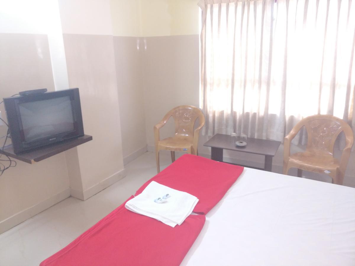 Subhadra Comforts Hotel ชิโมกา ภายนอก รูปภาพ