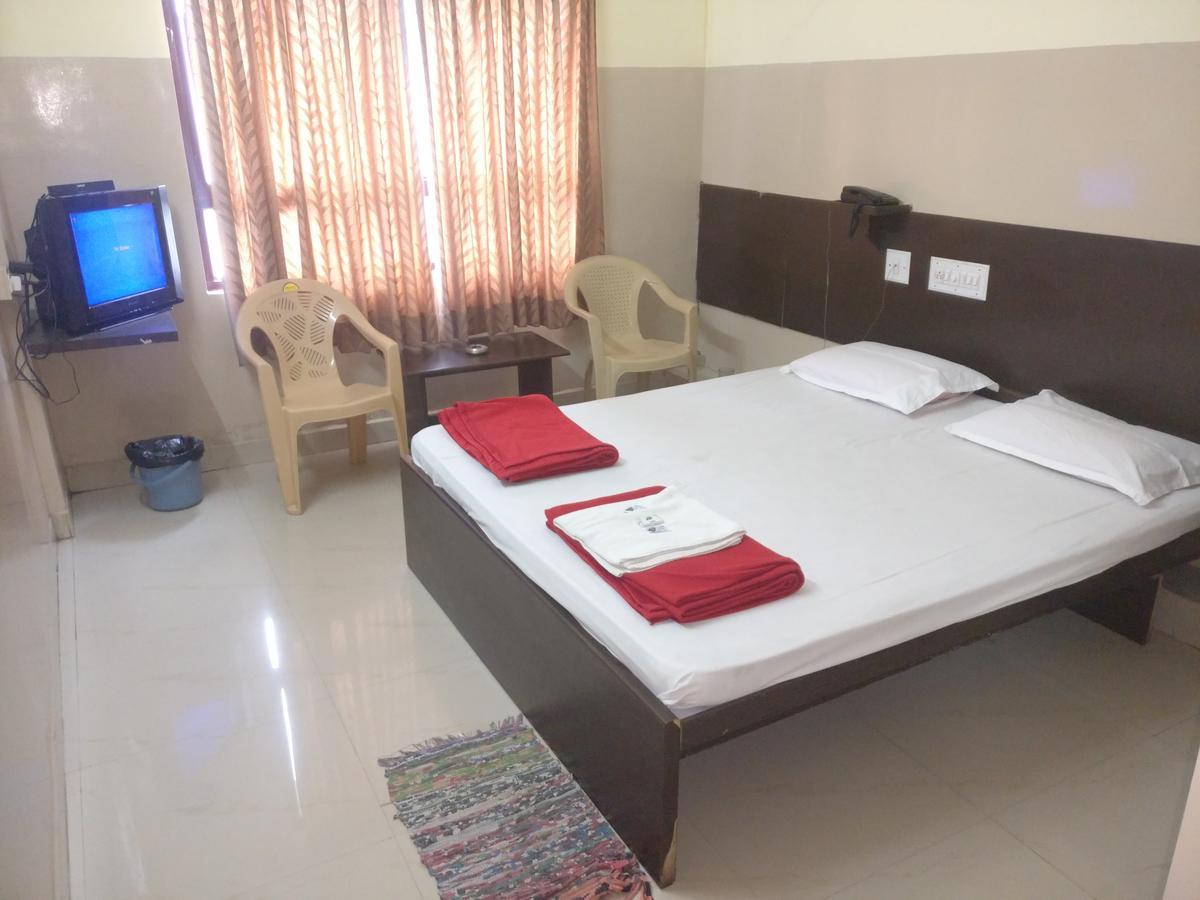 Subhadra Comforts Hotel ชิโมกา ภายนอก รูปภาพ