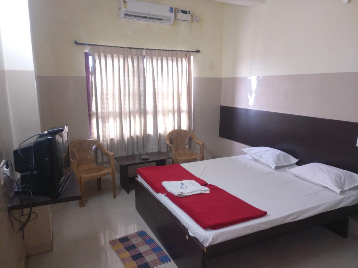 Subhadra Comforts Hotel ชิโมกา ภายนอก รูปภาพ